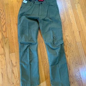 Wrangler 36x32 ATG Utility Pant in Green